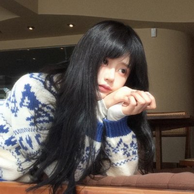 蜜桃女孩